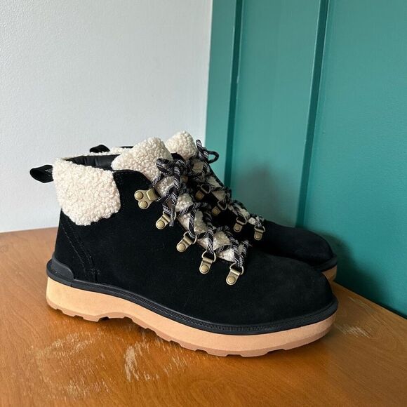 Sorel Women’s Black Cream Hi-Line Hiker Cozy Boot Waterproof Suede Upper Faux Sh - Picture 2 of 12